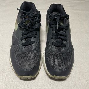 Woman’s Nike Air Max 1 JP “Jelly” oil grey-obsidian mist size 10 in grey